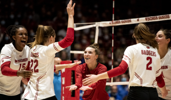 Wisconsin Volleyball Team Leaked Online Photos
